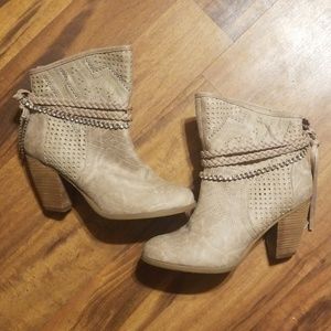 Tan heeled boots